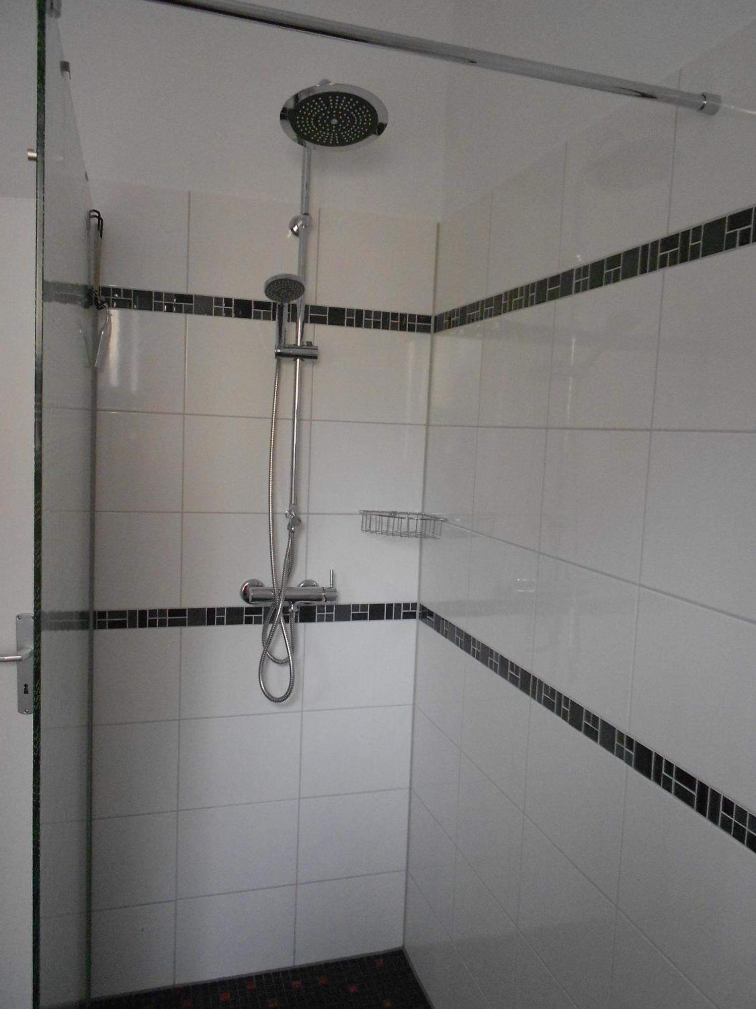 Apartment-Pension Schwalbennest هيرتسوجيناوراخ الغرفة الصورة