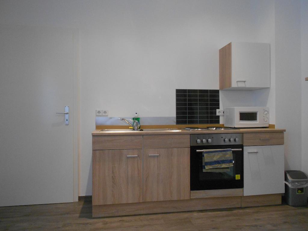 Apartment-Pension Schwalbennest هيرتسوجيناوراخ الغرفة الصورة
