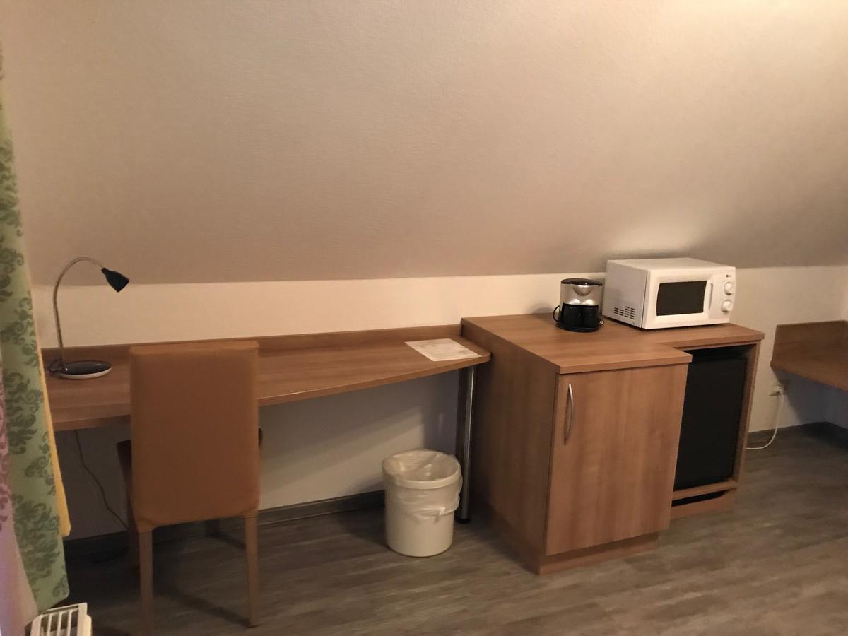 Apartment-Pension Schwalbennest هيرتسوجيناوراخ الغرفة الصورة